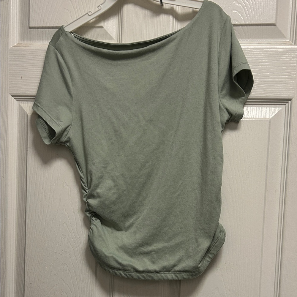 Elegant Light Green Short Sleeve Top